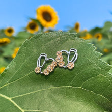 Load image into Gallery viewer, Sunflower Heart Stud Earrings